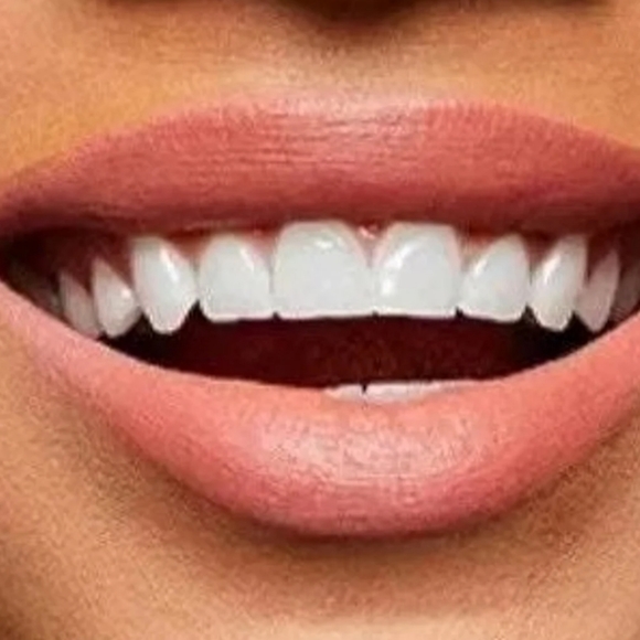 Mac Mull it Over Powder Kiss Lipstick - Picture 8 of 9